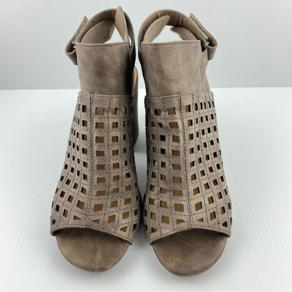 Maurices Block Heel Shoes Open Toe and Back Sz 9M - Picture 2 of 12